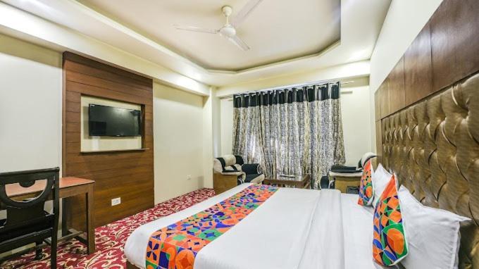 Hotel Neelam Manali Near Volvo Bus Stand Manali Bagian luar foto