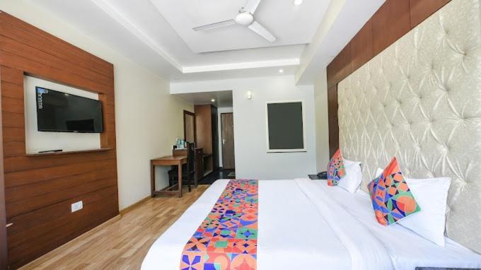 Hotel Neelam Manali Near Volvo Bus Stand Manali Bagian luar foto